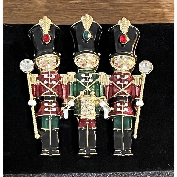 Napier Nutcracker Trio Christmas Brooch Enamel Rhinestone Gold Tone Holiday Pin - Picture 1 of 10
